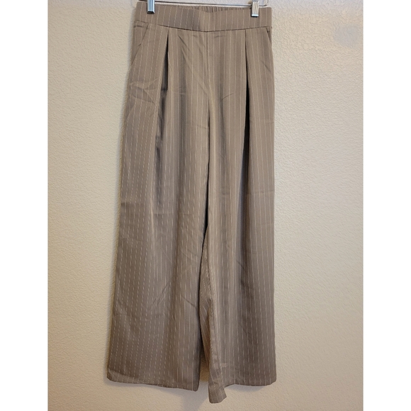 Carolina striped style pant Size small tan color trouser pant with elastic - Picture 4 of 10